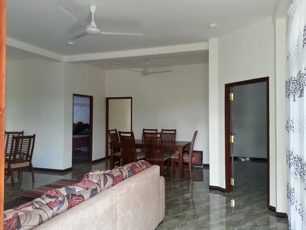 Coral Palm Villa And Apartment Unawatuna Room photo