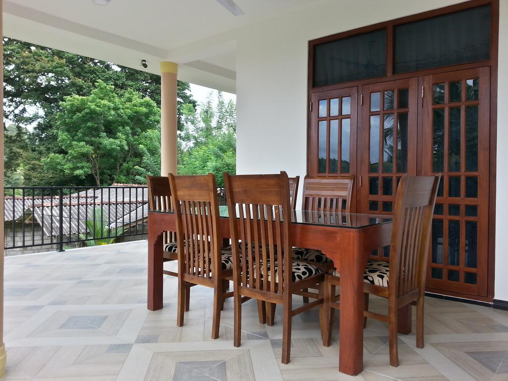 Coral Palm Villa And Apartment Unawatuna Exterior photo